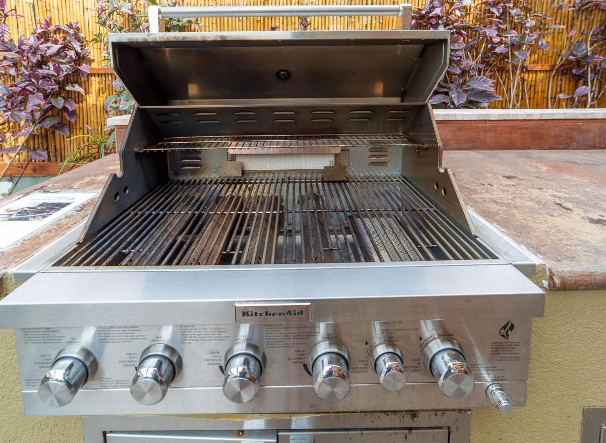 Studio With Mini Kitchen, Pool And Bbq, Pre-Renovation Summer Sale Kihei Esterno foto